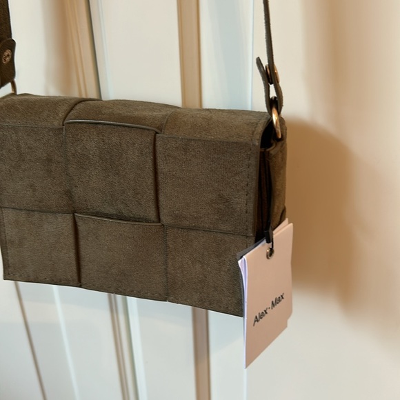 Convertible crossbody/belt bag in faux suede - Picture 3 of 4